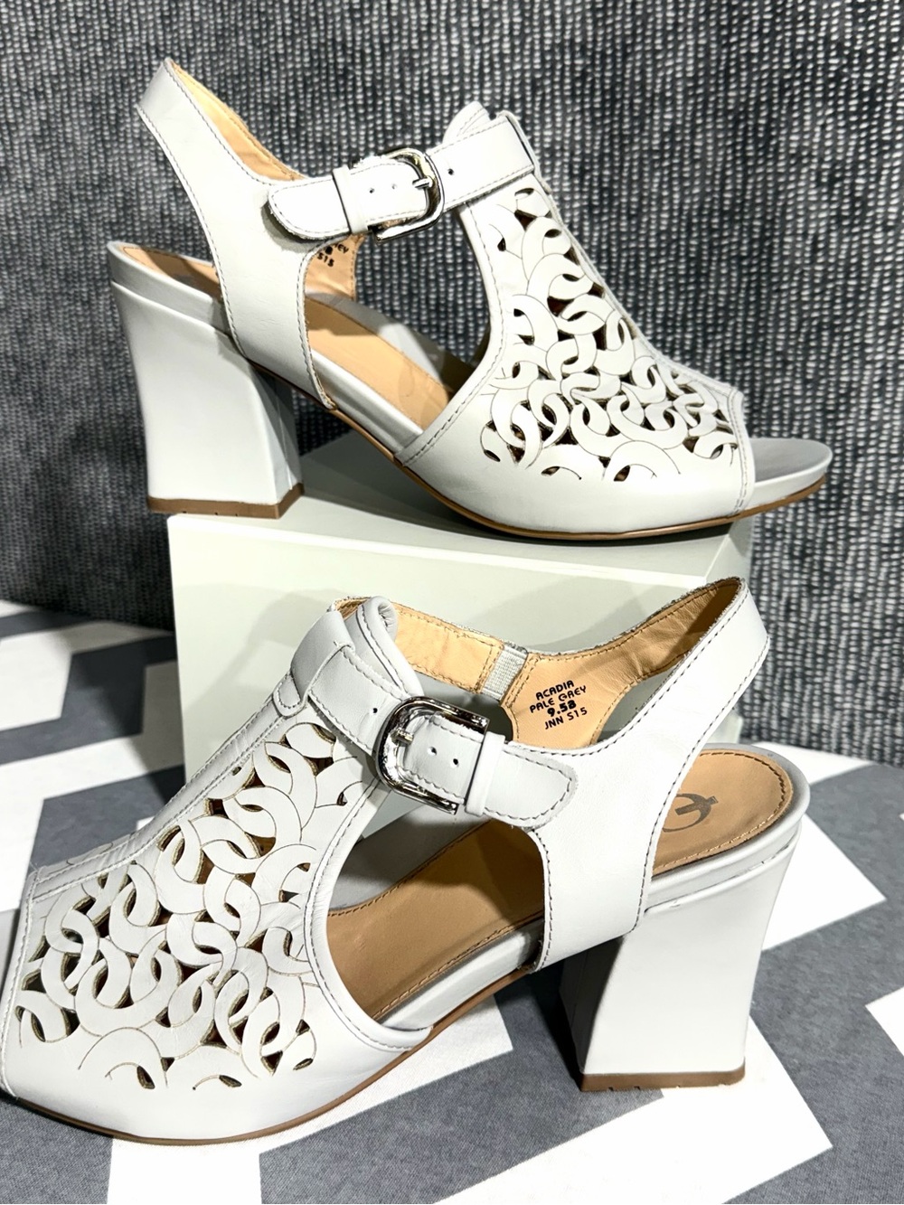 Earthies Acadia Block Heel Sandals